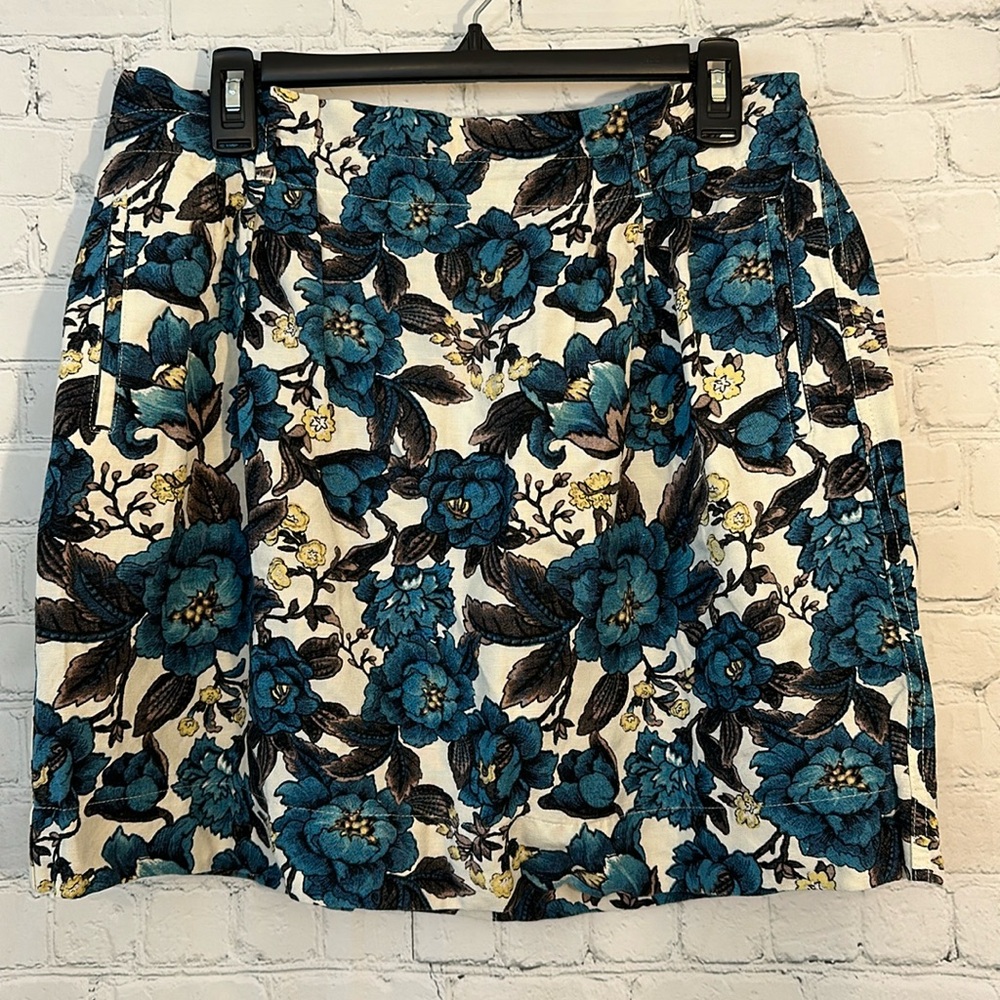Loft linen blend flower skirt with pockets new